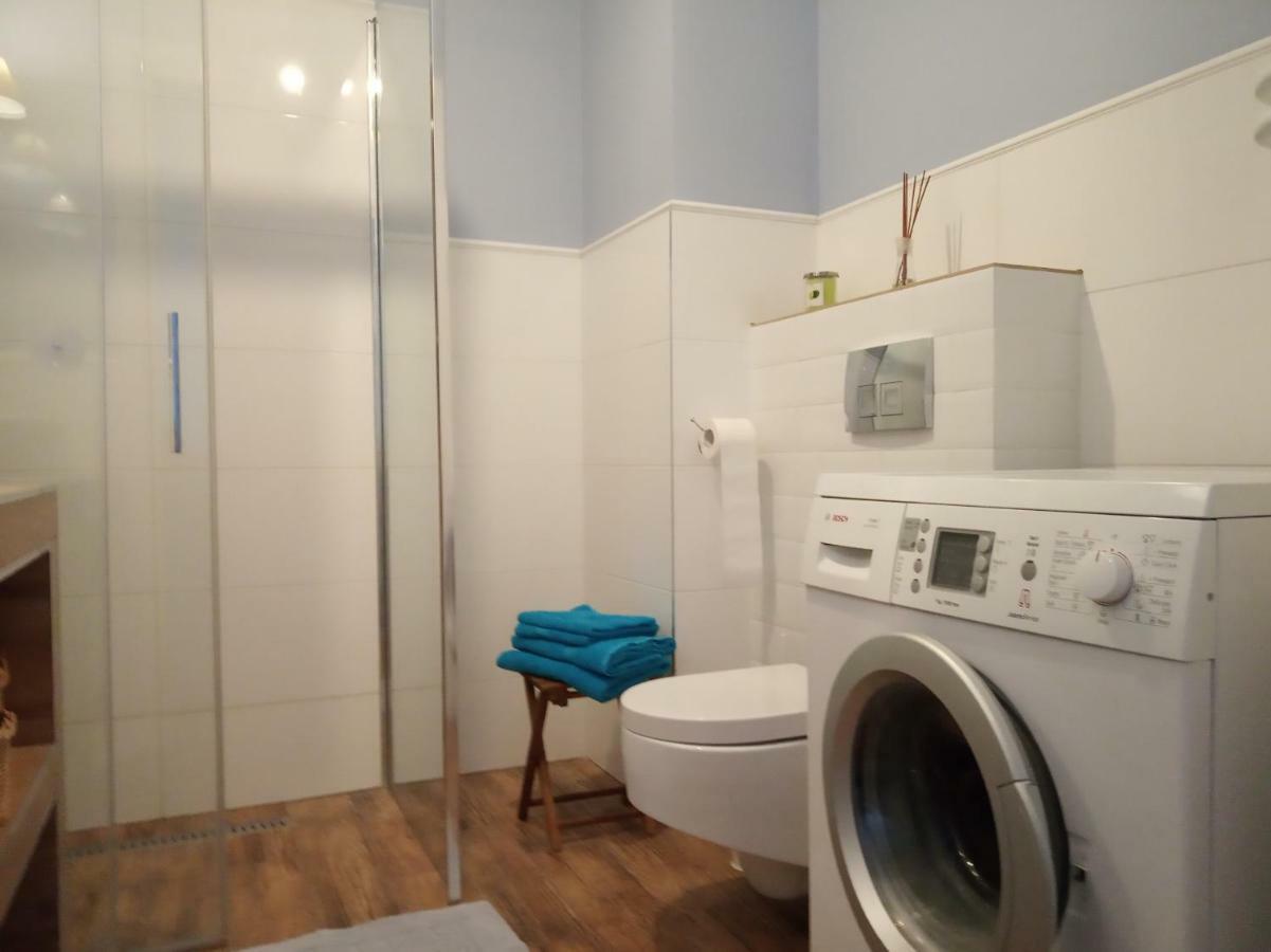 Przytulny Apartament Blisko Motlawy I Neptuna Gdansk Ngoại thất bức ảnh