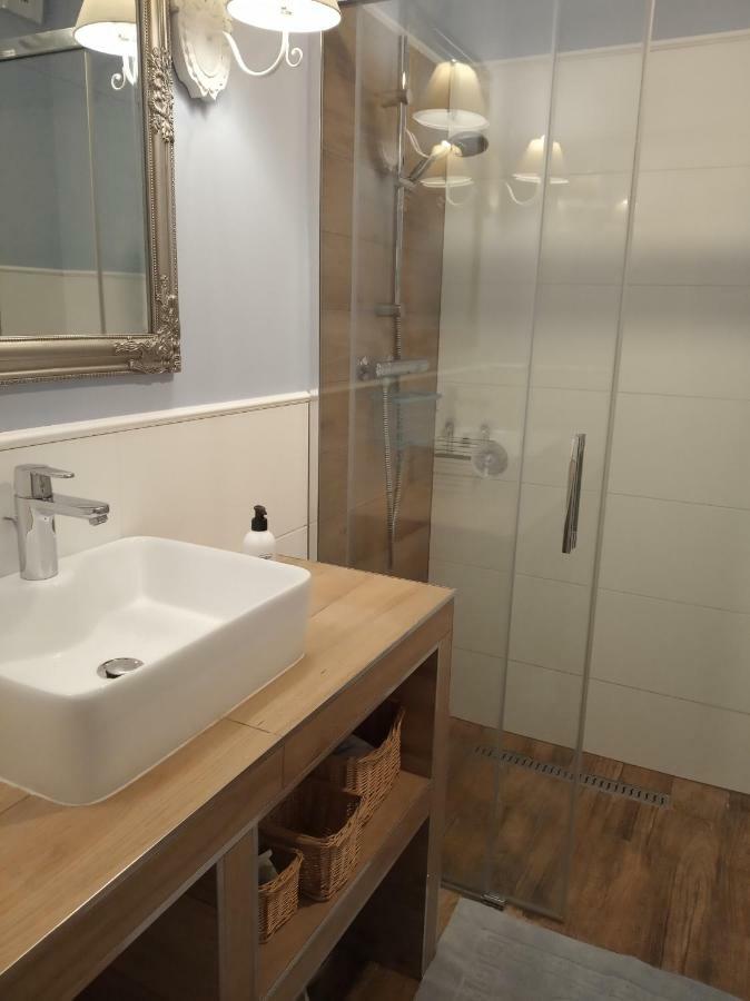Przytulny Apartament Blisko Motlawy I Neptuna Gdansk Ngoại thất bức ảnh